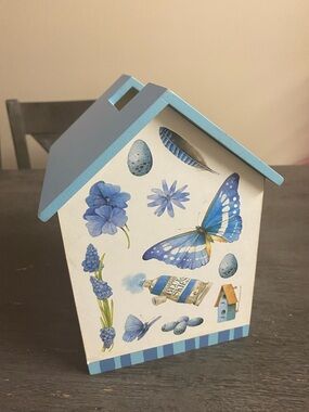 Hallmark Blue Skies Tissue House Box